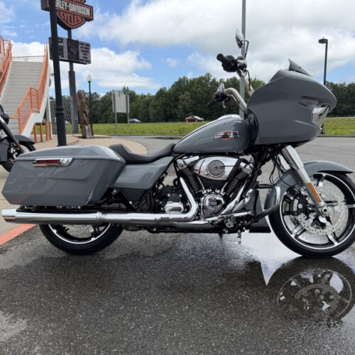 2026 Harley-Davidson® Road Glide® Dark Billiard Gray Chrome Trim thumb 2