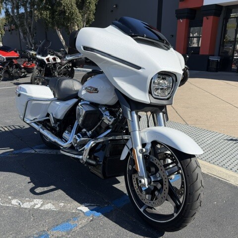 2024 Harley-Davidson® Street Glide® thumb 1