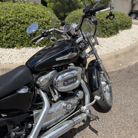 2012 Harley-Davidson® 1200 Custom BLACK W/ PINSTRIPE thumb 3