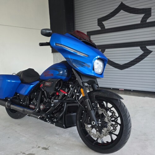 2026 Harley-Davidson® CVO Street Glide ST thumb 3