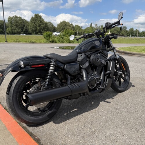 2026 Harley-Davidson® Nightster® Vivid Black Black Trim thumb 1