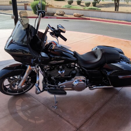 FLTRX 2023 Road Glide® thumb 0