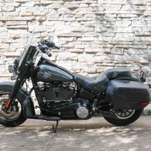 2025 Harley-Davidson® Heritage Classic FLHC thumb 0