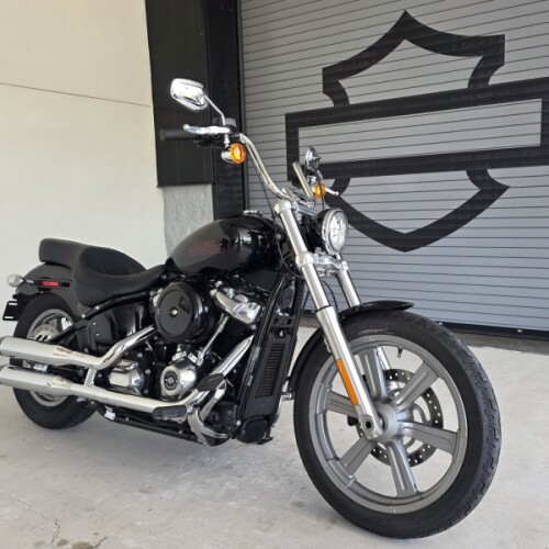 2024 Harley-Davidson® Softail® Standard Vivid Black thumb 3