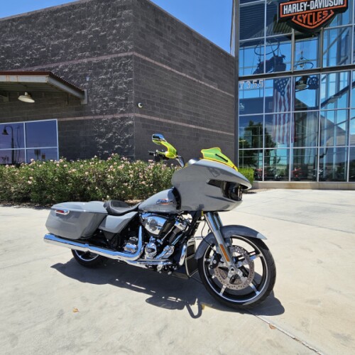 FLTRX 2026 Road Glide® thumb 2