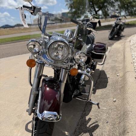 2021 Harley-Davidson® Road King® Midnight Crimson & Stone Washed White Pearl thumb 1