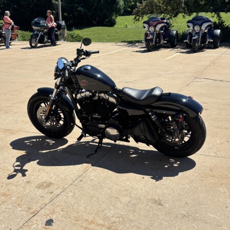 2021 Harley-Davidson® Forty-Eight® Vivid Black thumb 1