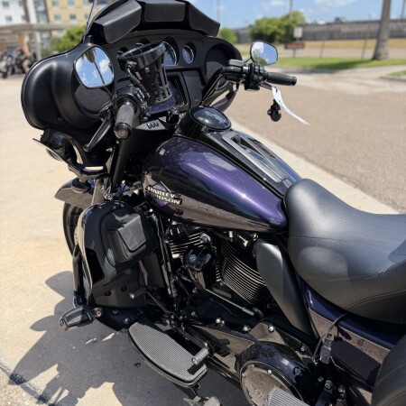 2025 Harley-Davidson® Tri Glide® Ultra Mystic Shift - Black Finish thumb 1