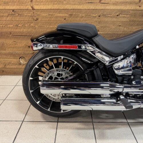 2023 Harley-Davidson® Breakout® Vivid Black FXBR thumb 0