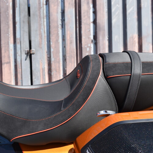 2026 Harley-Davidson® CVO Street Glide FLHXSE thumb 2