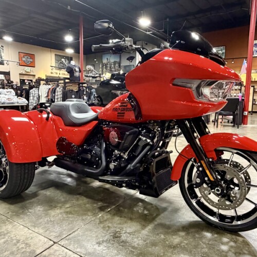 2026 Harley-Davidson® Road Glide 3 Blood Orange thumb 3