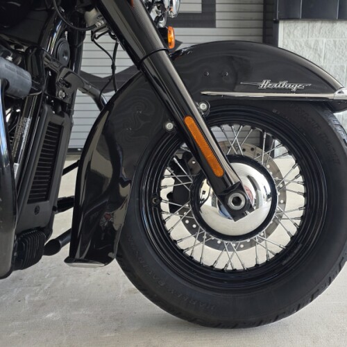2021 Harley-Davidson® Heritage Classic 114 Black Jack Metallic thumb 1
