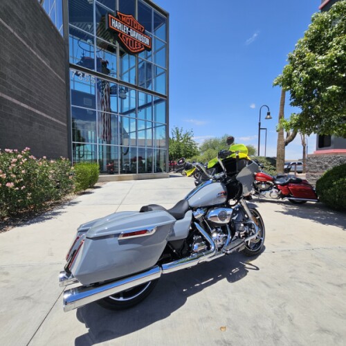 FLTRX 2026 Road Glide® thumb 1