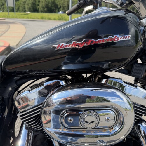 2005 Harley-Davidson® 1200 Custom Black thumb 0