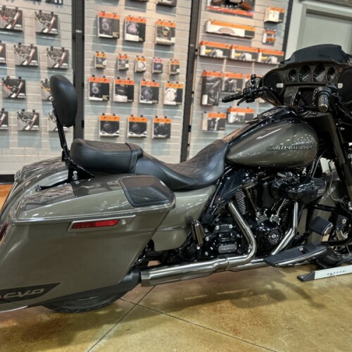 FLHXSE 2021 CVO™ Street Glide® thumb 3