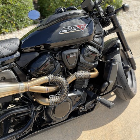 2025 Harley-Davidson® Sportster® S Vivid Black thumb 3