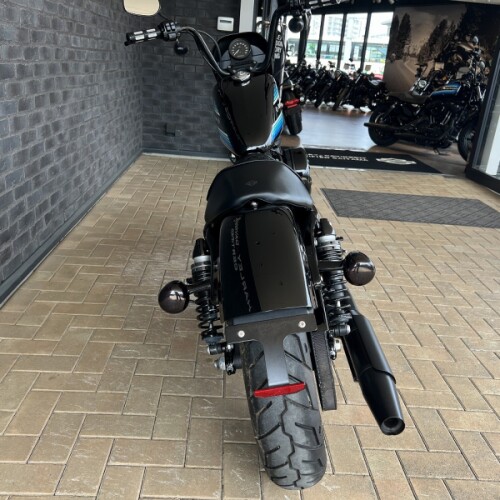 2018 Harley-Davidson® Iron 1200™ Vivid Black thumb 1