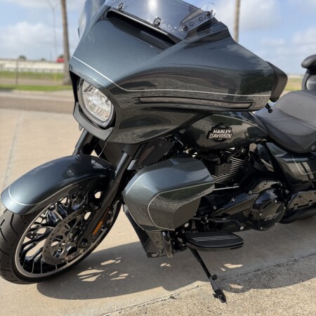 2026 Harley-Davidson® Street Glide Limited Iron Horse Metallic Black Trim thumb 0