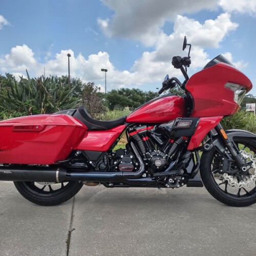 Harley-Davidson® CVO™ Road Glide™ ST 2025 thumb 3