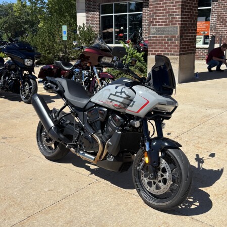 2025 Harley-Davidson® Pan America® 1250 ST Billiard Gray thumb 3