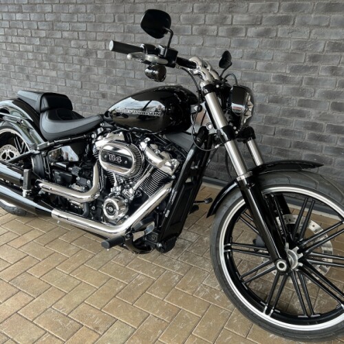 2022 Harley-Davidson® Breakout® 114 Vivid Black thumb 3