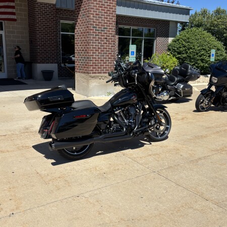 2025 Harley-Davidson® Street Glide® Midnight Firestorm - Black Finish with tour pack and motor work! thumb 2