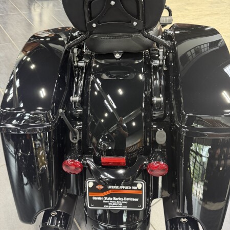  2023 Harley-Davidson® Road Glide® Special thumb 2