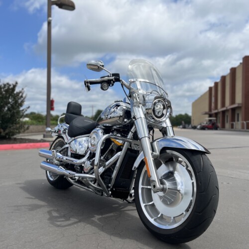 2025 Harley-Davidson® FLSTFI Fat Boy® Gray Ghost Reflection 024022 thumb 3