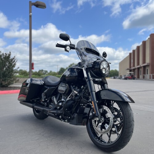 2025 Harley-Davidson® FLHRXS Road King® Special Vivid Black 615335 thumb 3