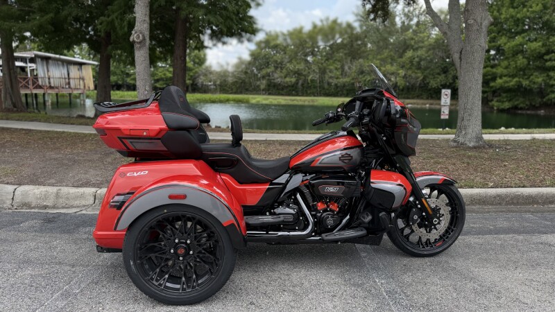 2026 Harley-Davidson® CVO Street Glide 3 Limited Citrus Heat CVO Tri-Tone