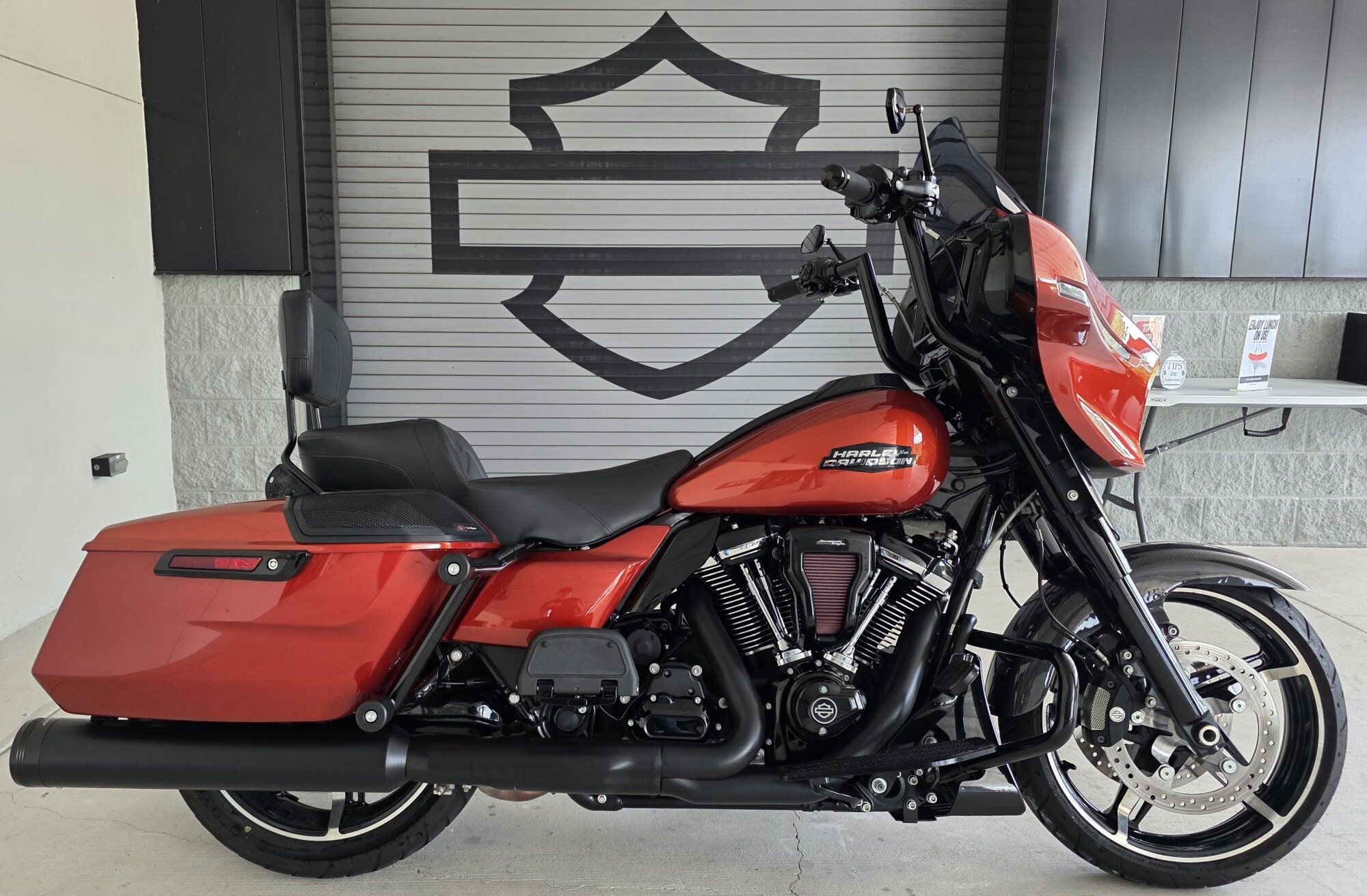 2024 Harley-Davidson® Street Glide® Whiskey Fire - Black Finish