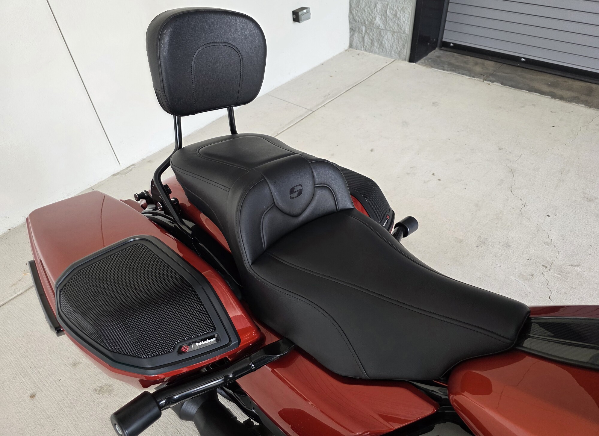 2024 Harley-Davidson® Street Glide® Whiskey Fire - Black Finish, photo 9
