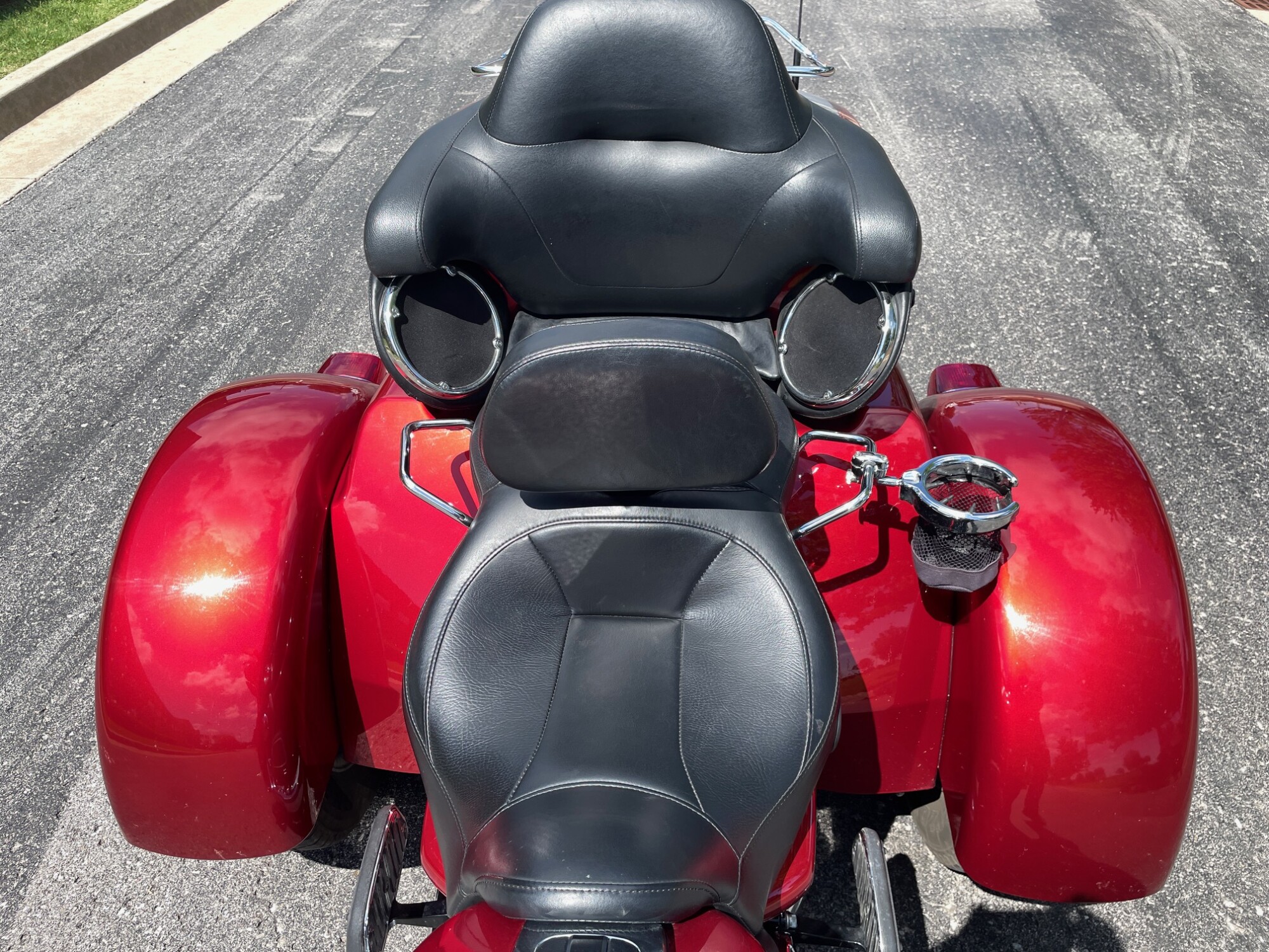 2019 Harley-Davidson® Tri Glide® Ultra FLHTCUTG, photo 7