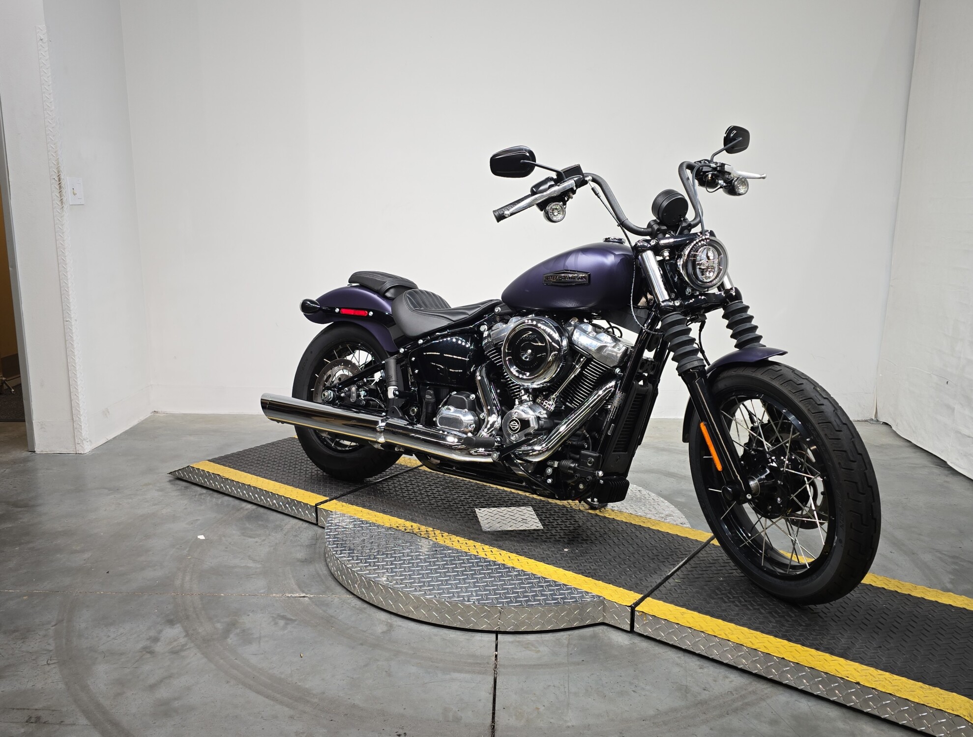 FXBB 2025 Street Bob™