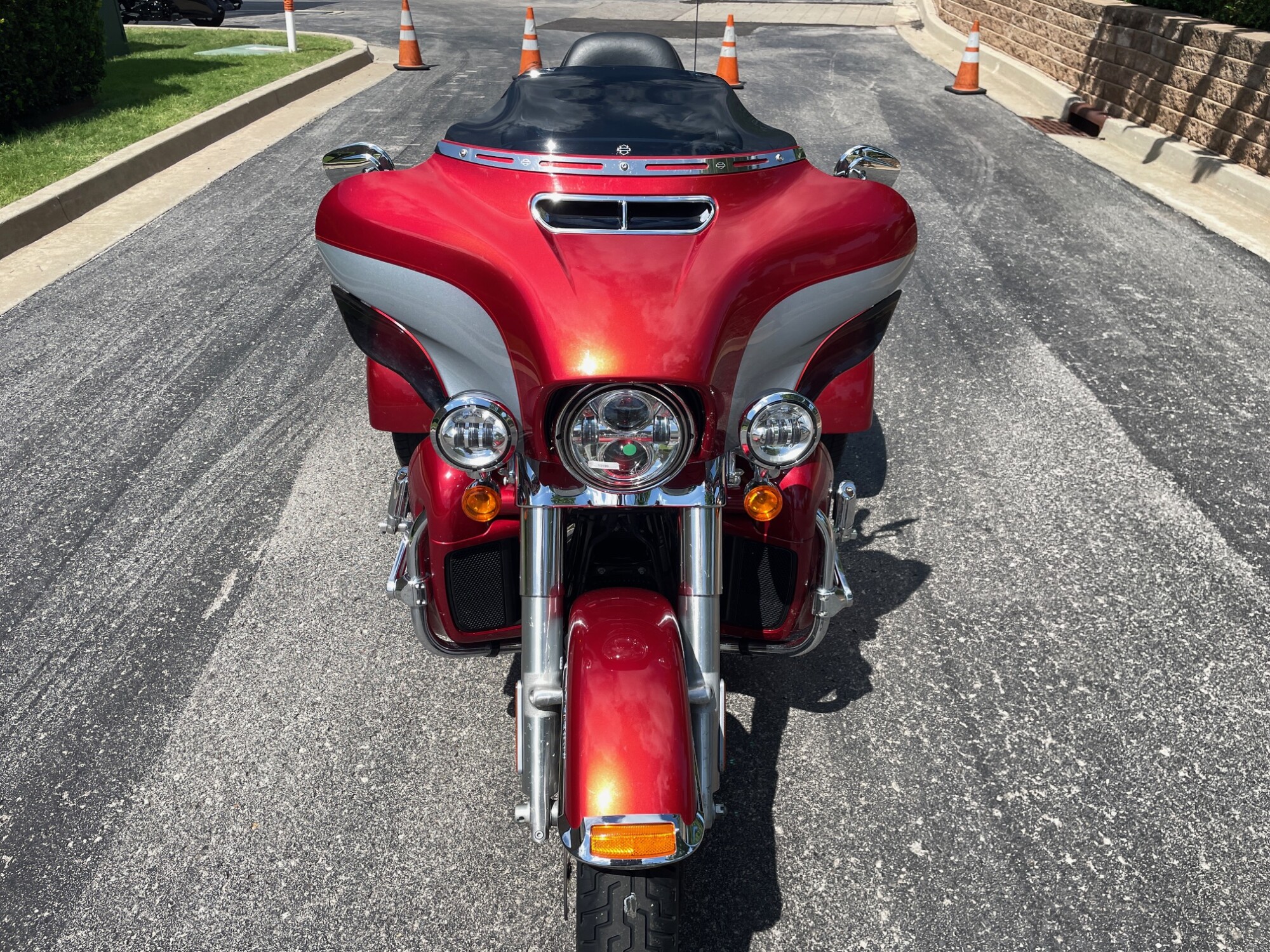2019 Harley-Davidson® Tri Glide® Ultra FLHTCUTG, photo 5