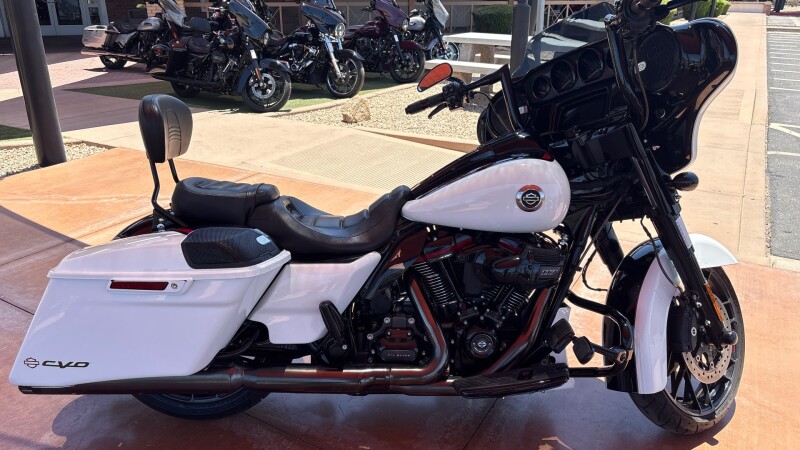 FLHXSE 2021 CVO™ Street Glide®