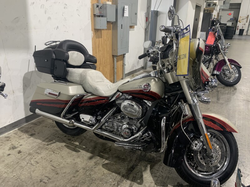2006 Harley-Davidson Screamin’ Eagle Electra Glide Ultra Classic FLHTCUSE