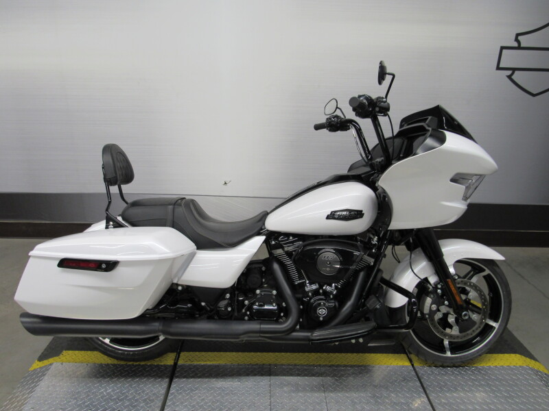 FLTRX 2024 Road Glide®