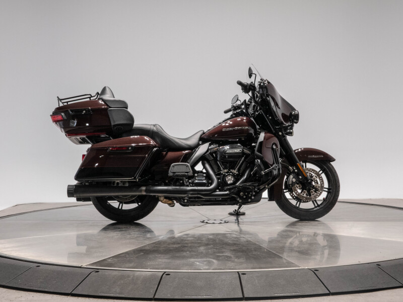 2022 HARLEY-DAVIDSON FLHTK ULTRA LIMITED (BLACK TRIM) in midnight crimson/ vivid black