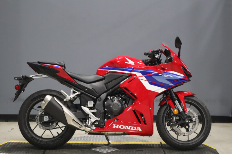 2025 Honda CBR500R Grand Prix Red