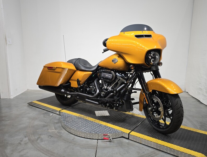 FLHXS 2023 Street Glide® Special
