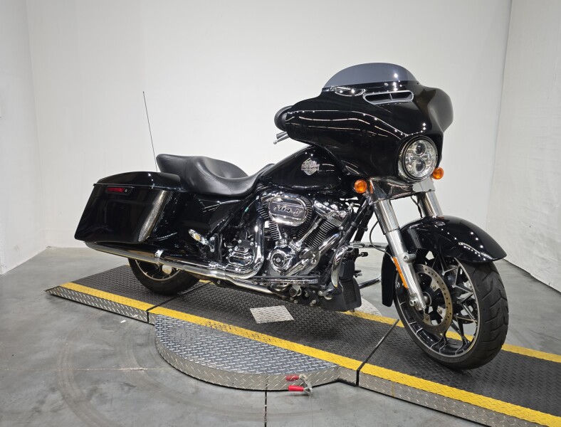 FLHXS 2021 Street Glide® Special