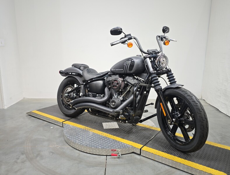 FXBBS 2022 Street Bob® 114