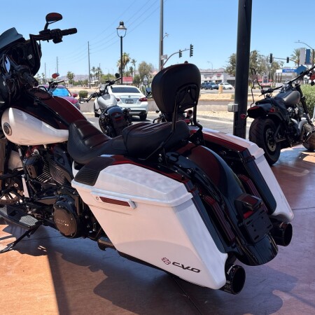 FLHXSE 2021 CVO™ Street Glide® thumb 1