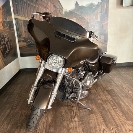 2021 Harley-Davidson® Street Glide® River Rock Gray thumb 0