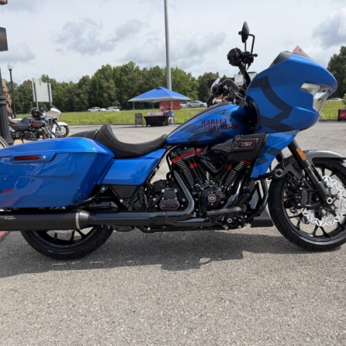 2026 Harley-Davidson® CVO Road Glide ST Electric Coast thumb 2