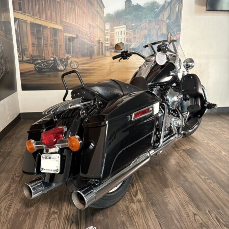2016 Harley-Davidson® Road King® Vivid Black thumb 1