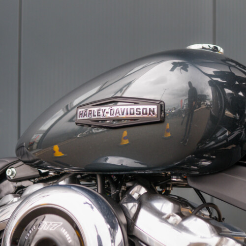 2025 Harley-Davidson Street Bob™  thumb 1