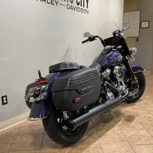 2026 Harley-Davidson® Heritage Classic Purple Abyss Black Cast Wheels  FLHC thumb 0