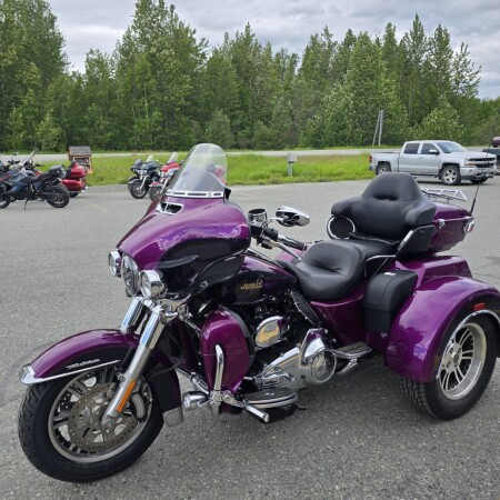 2016 Harley-Davidson® Tri Glide® Ultra  thumb 1